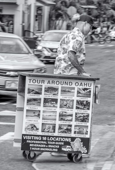 Tour around Ohau, Honolulu, 2022